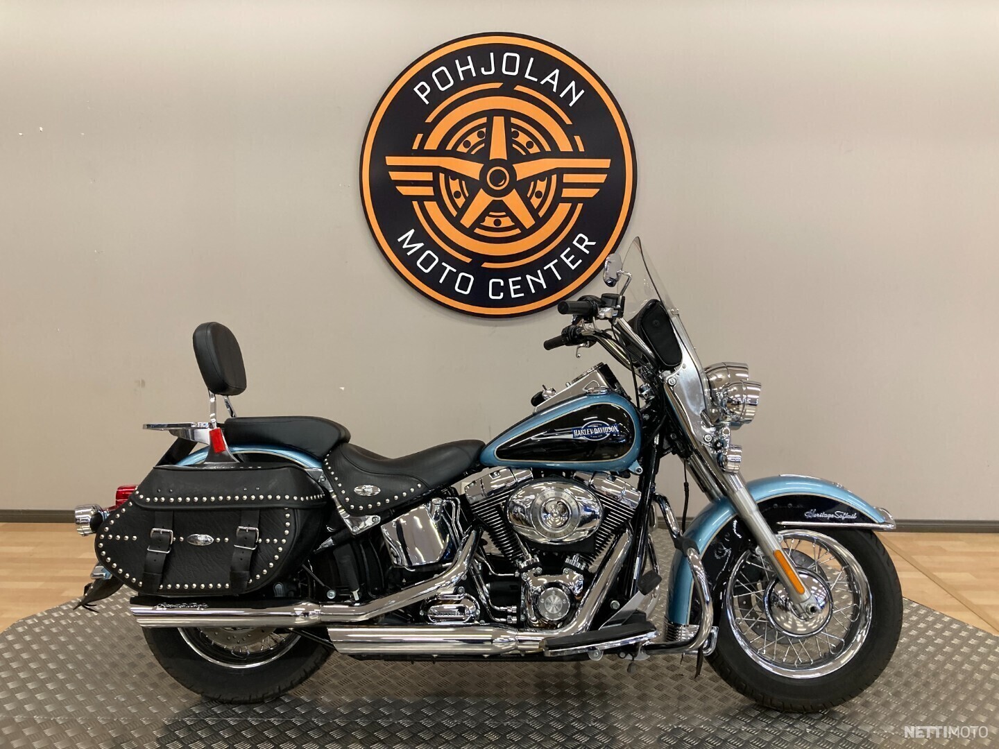 Moottoripyörä - Harley-Davidson Softail