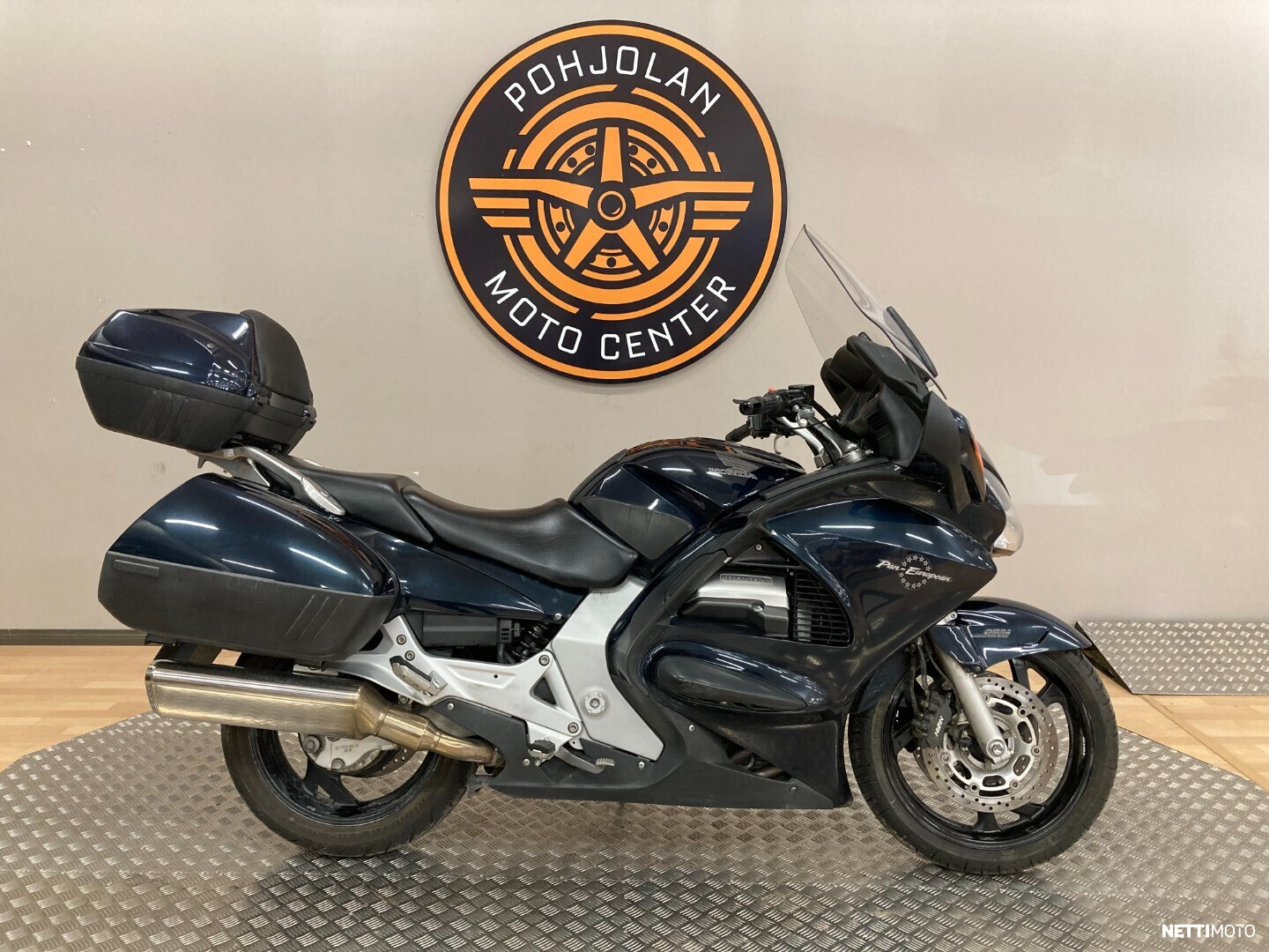 Moottoripyörä - Honda ST