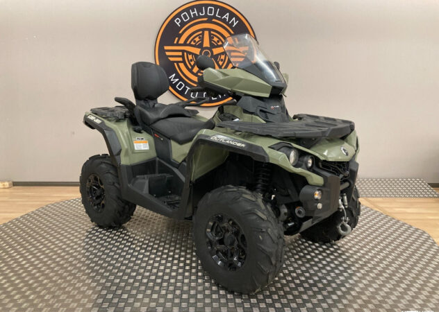 Mönkijä - Can-Am Outlander Max