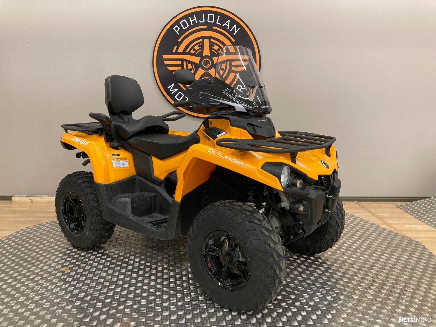 Mönkijä - Can-Am Outlander Max