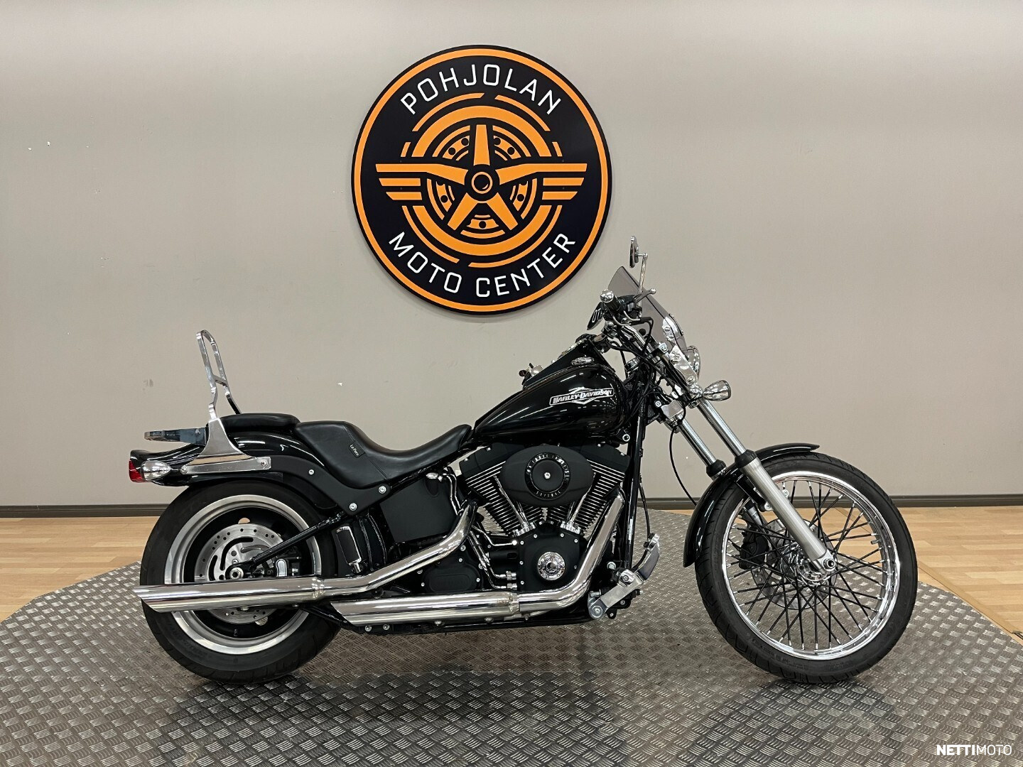 Moottoripyörä - Harley-Davidson Softail