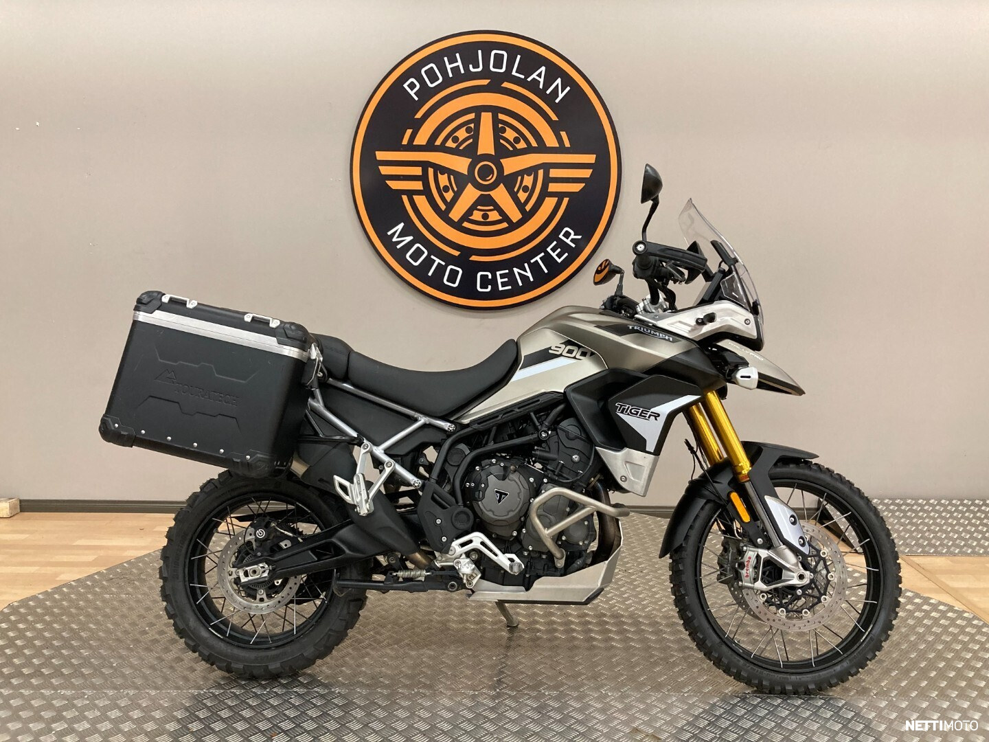 Moottoripyörä - Triumph Tiger