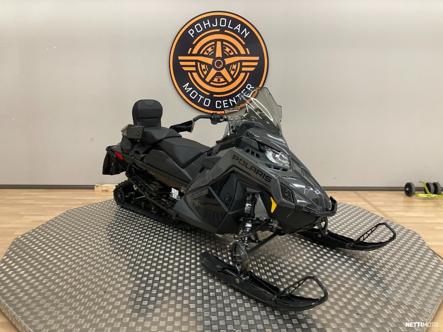Moottorikelkka - Polaris Indy