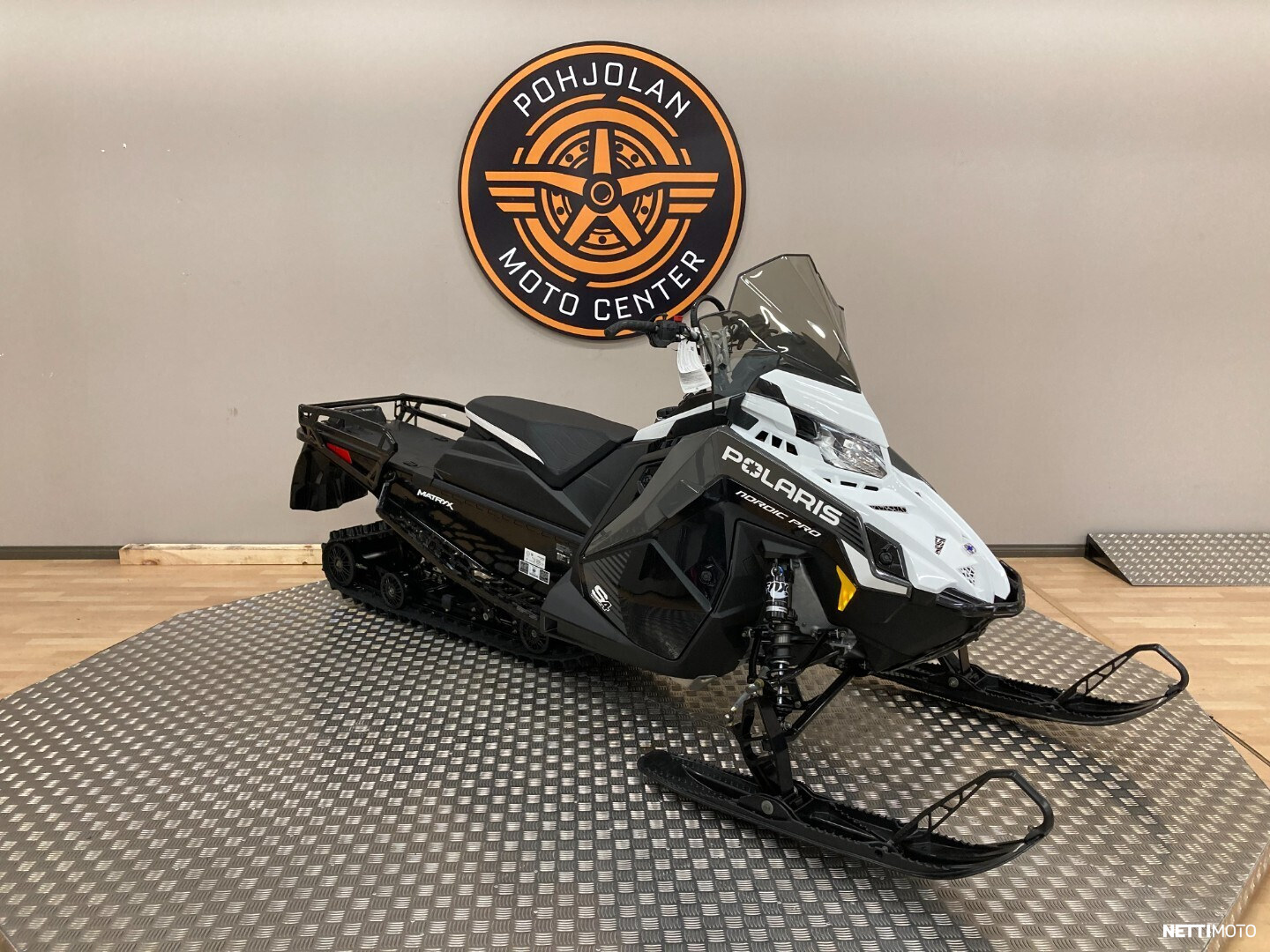 Moottorikelkka - Polaris Nordic Pro